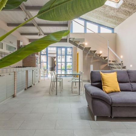 San Bartolomeo Loft Guest House ピアチェンツァ エクステリア 写真